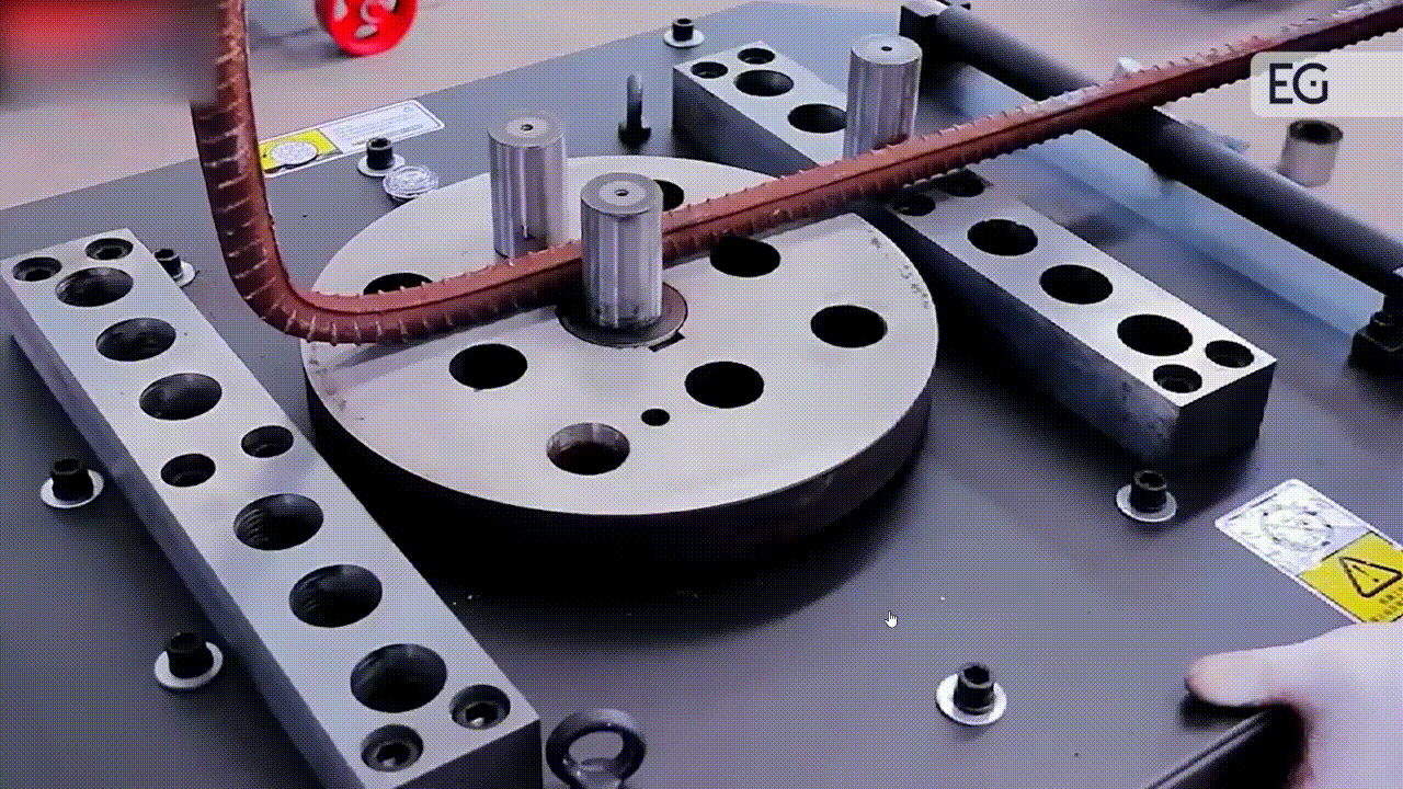 Лазерная чистка металла Лазерная резка металла анимация